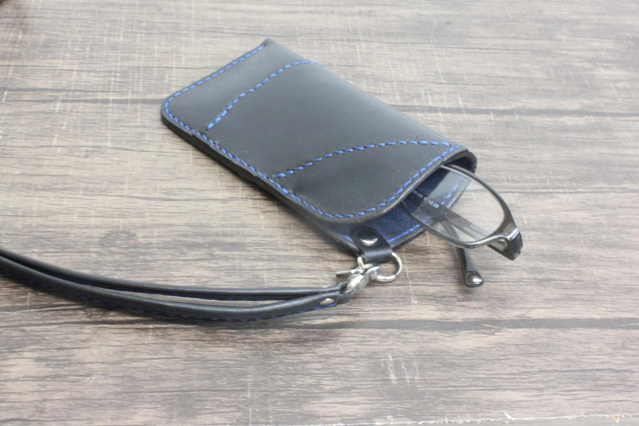 イタリアンレザー使用　ネックストラップ付メガネケース　【在庫品】 | 3枚目