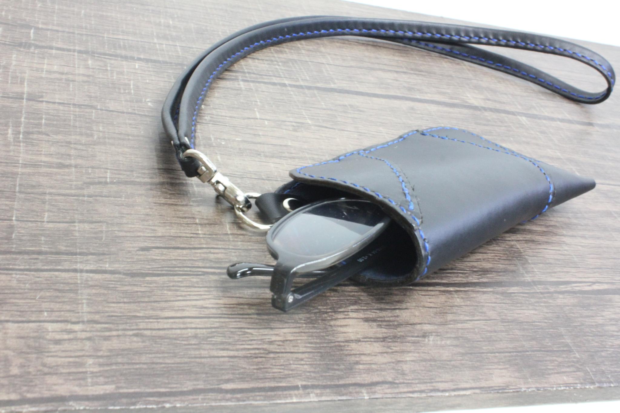 イタリアンレザー使用　ネックストラップ付メガネケース　【在庫品】 | 5枚目