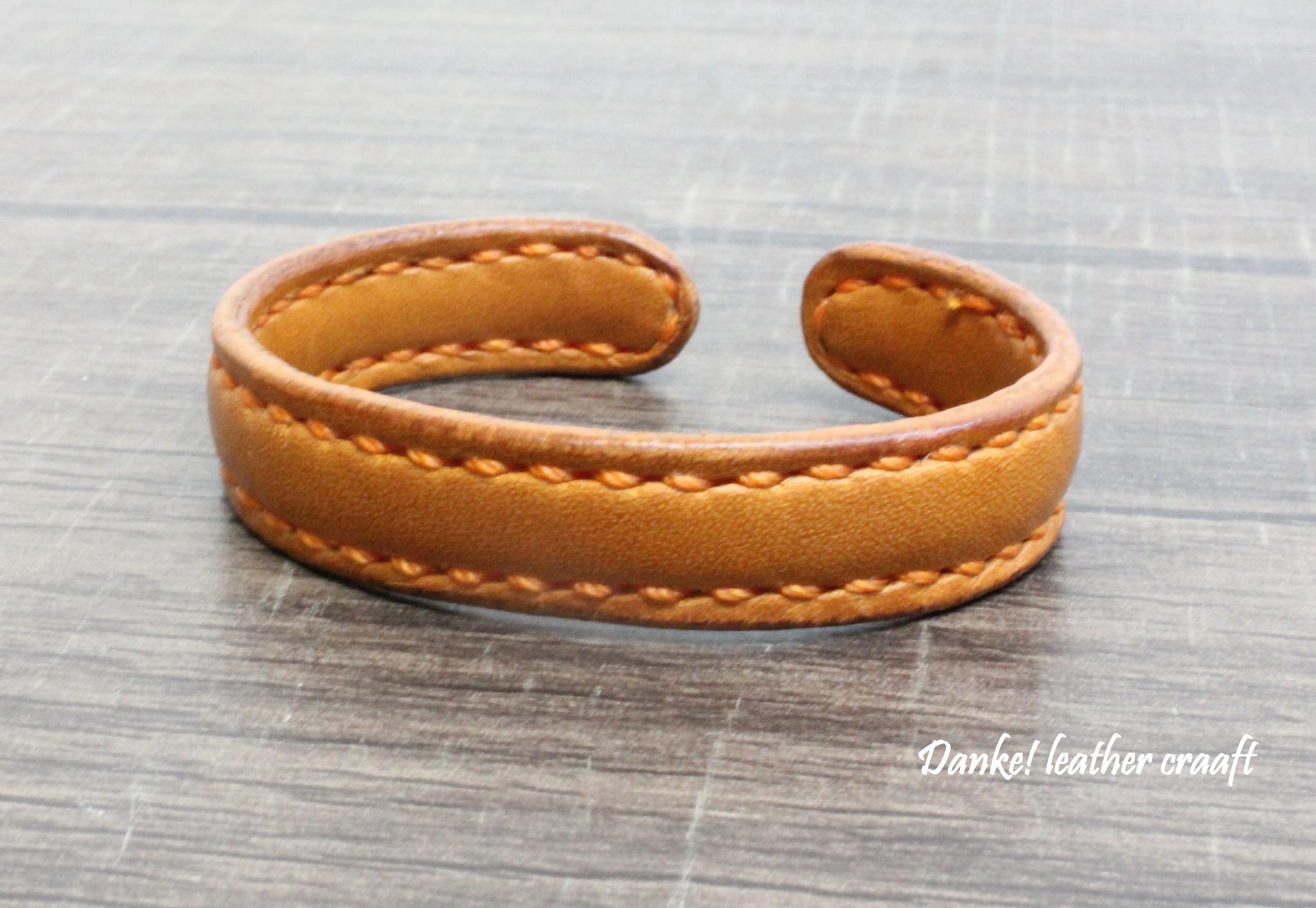 『ワケあり特価』 【イタリアンレザー使用】 バングル